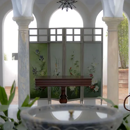 Apartasuites Alberca 3* قرطبة