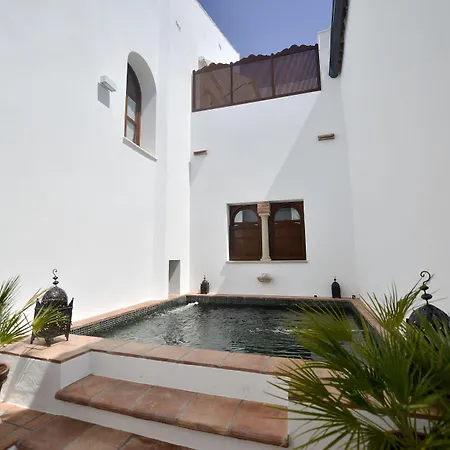 فندق Apartasuites Alberca قرطبة