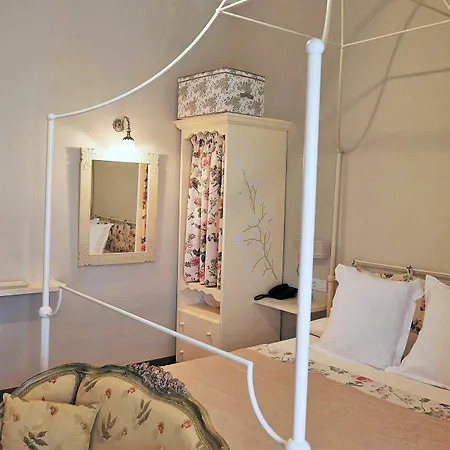 Apartasuites Alberca 3* قرطبة