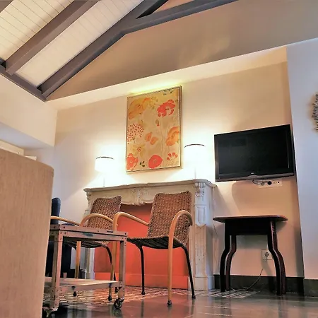 Apartasuites Alberca 3*
